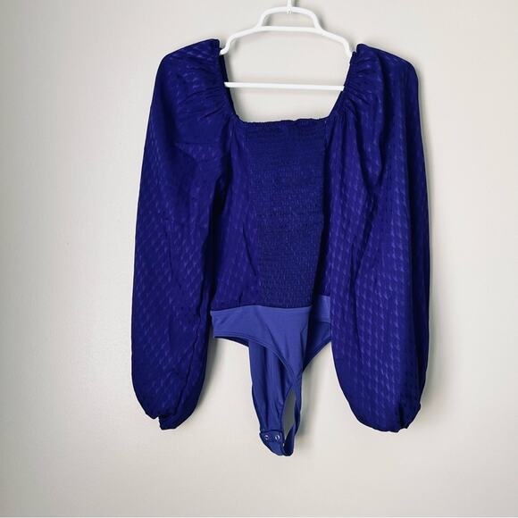 Express Women’s Blue Long Sleeve Bow Front Bodysuit Size Small - Picture 6 of 9